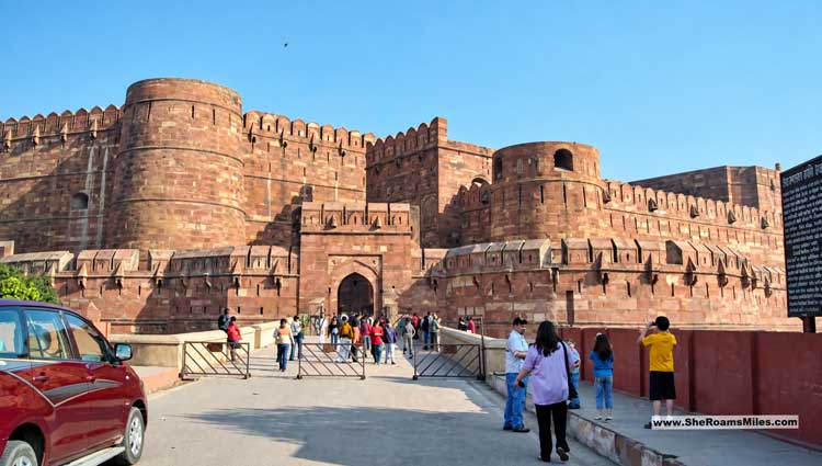 Delhi And Agra In 2 Days: A Firsthand Itinerary Red Sandstone Architecture Agra Fort