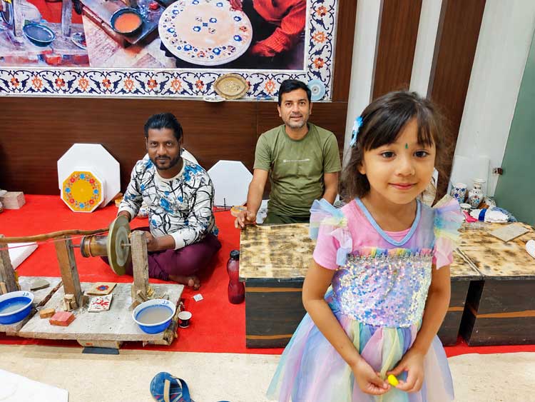 Delhi And Agra In 2 Days: A Firsthand Itinerary Artisan Working On Marble Inlay In Agra