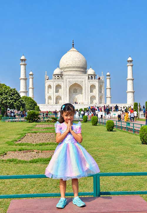 Delhi And Agra In 2 Days: A Firsthand Itinerary Young Girl In A Princess Dress At The Taj Mahal