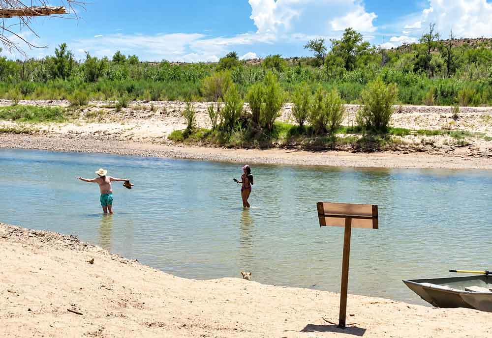 Boquillas Mexico From Big Bend: How To Cross The Border Tourists Crossing The River On Foot